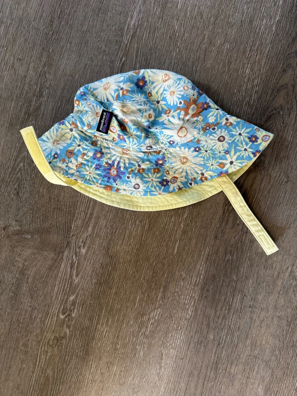 Patagonia reversible kids' bucket hat
